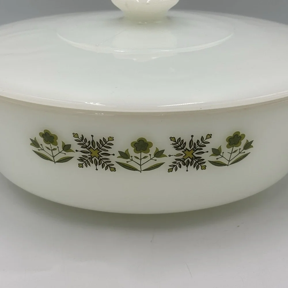 Vintage Fire King1.5 Qt Casserole W/Lid White/Green Meadow Design Anchor Hocking